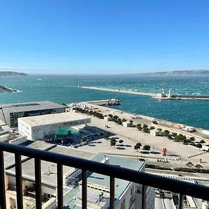 Vue Le Panoramique Vieux-port De Appartement Marseilles